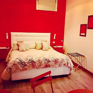 https://arianiello-suite-a-due-passi-dal-cristo-velato.hotels-amalfi.com